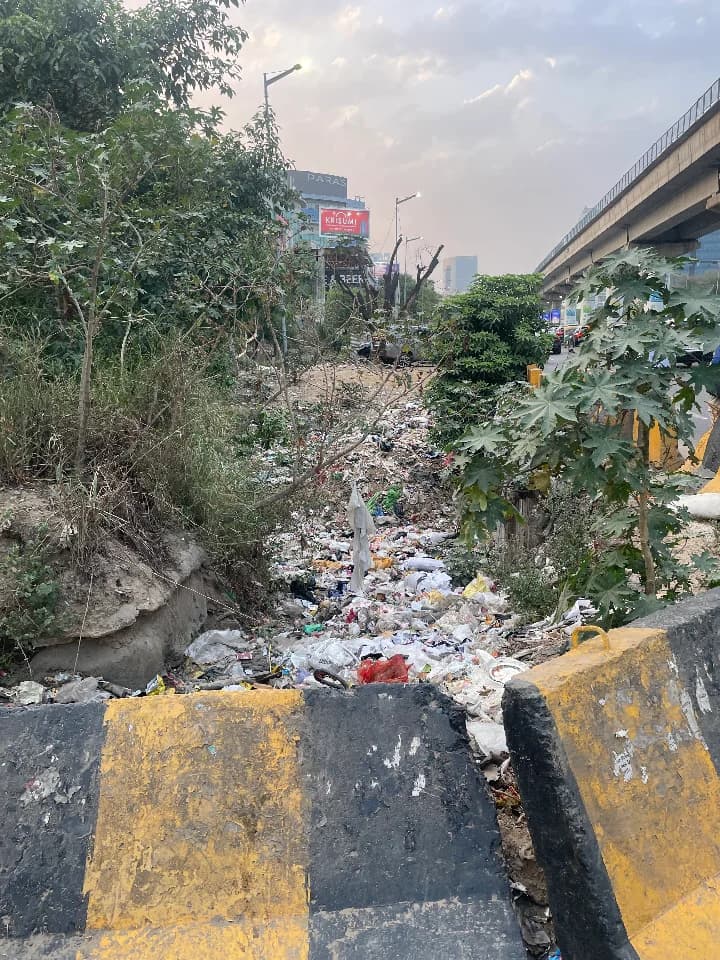 illegal dumping in DLF Phase 5
